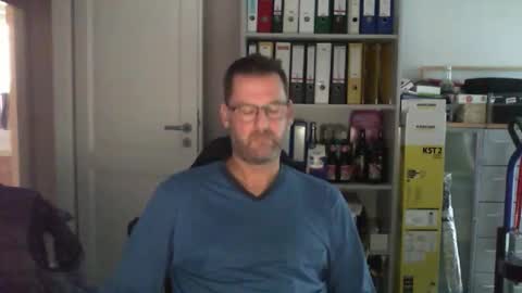 Snapshot of macfly67 chatting on November 15, 7:16 am macfly67 online show from November 15, 7:16 am