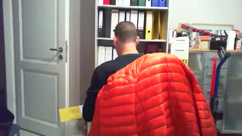 Snapshot of macfly67 chatting on January 6, 6:33 pm macfly67 online show from January 6, 6:33 pm