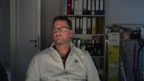 Snapshot of macfly67 chatting on February 1, 4:27 pm macfly67 online show from February 1, 4:27 pm