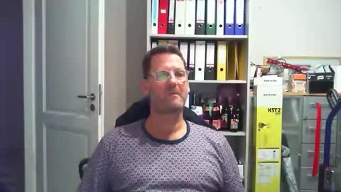 Snapshot of macfly67 chatting on February 3, 6:46 pm macfly67 online show from February 3, 6:46 pm
