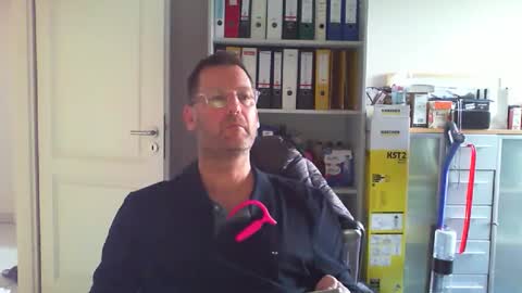 Snapshot of macfly67 chatting on April 15, 5:42 pm macfly67 online show from April 15, 5:42 pm
