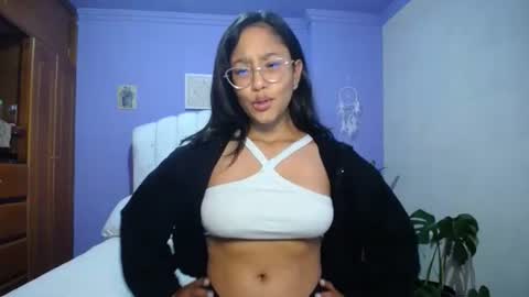 Laura online show from January 7, 10:34 pm