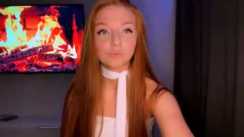 Snapshot of machelleunderdahl chatting on July 7, 10:36 pm Nicole online show from July 7, 10:36 pm