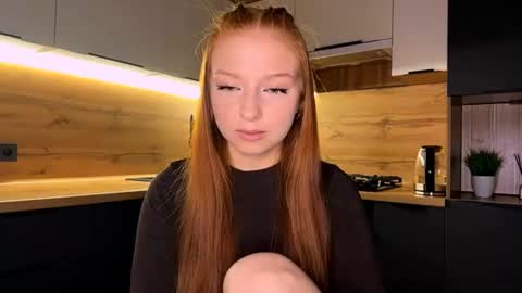 Snapshot of machelleunderdahl chatting on July 21, 11:18 pm Nicole online show from July 21, 11:18 pm
