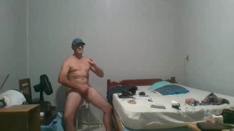 Snapshot of machoalex chatting on January 30, 7:18 am MACHOLIVRE online show from January 30, 7:18 am