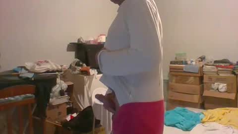 Snapshot of machoalex chatting on November 10, 4:55 am MACHOLIVRE online show from November 10, 4:55 am