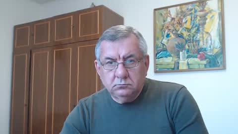Snapshot of machomale3 chatting on May 13, 4:37 pm Macho online show from May 13, 4:37 pm