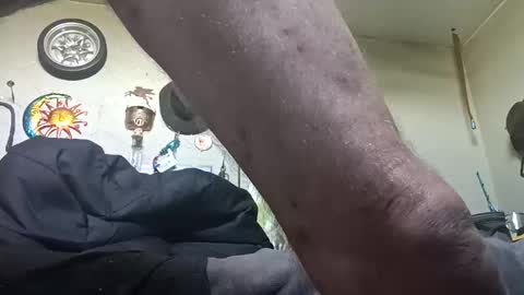 Snapshot of mackdog1369 chatting on May 3, 4:57 pm mackdog1369 online show from May 3, 4:57 pm