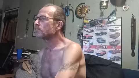Snapshot of mackdog1369 chatting on June 11, 8:34 am mackdog1369 online show from June 11, 8:34 am