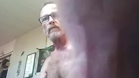 Snapshot of mackdog1369 chatting on July 3, 11:16 am mackdog1369 online show from July 3, 11:16 am
