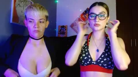 Noah Askew online show from October 1, 11:11 pm