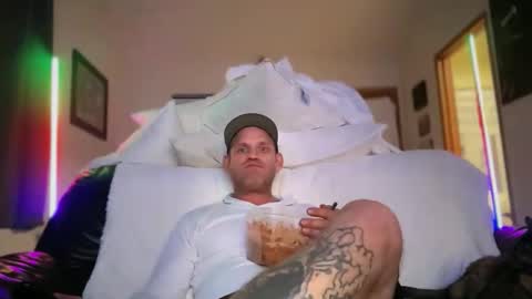 MackinCaliAllDay online show from October 27, 10:08 am