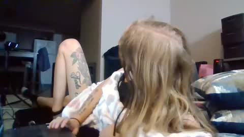 mad_hornet1983 online show from January 21, 9:24 am