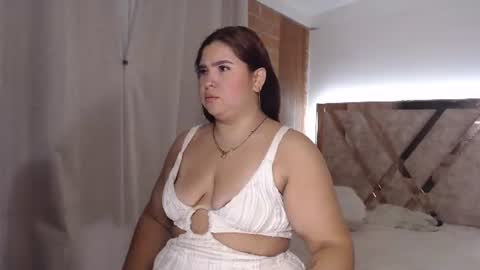 Snapshot of madam_agathaa chatting on July 15, 9:03 am Agathaa white online show from July 15, 9:03 am