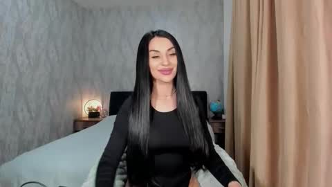 Snapshot of madam_jesse chatting on December 19, 7:10 pm Madam jesse online show from December 19, 7:10 pm