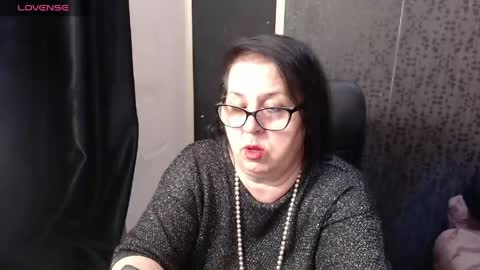 Snapshot of madam_sanjanne chatting on April 21, 1:42 am Madam Sanjanne online show from April 21, 1:42 am
