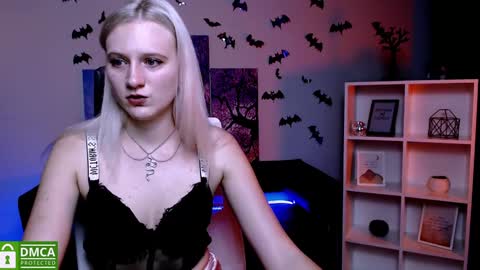 Snapshot of madam_ulis chatting on January 6, 1:52 pm Ulis online show from January 6, 1:52 pm