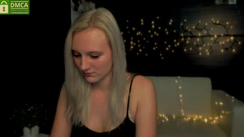Snapshot of madam_ulis chatting on January 7, 5:20 pm Ulis online show from January 7, 5:20 pm