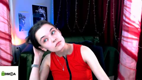 Snapshot of madam_ulis chatting on January 8, 4:44 pm Ulis online show from January 8, 4:44 pm