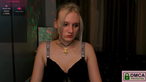 Snapshot of madam_ulis chatting on January 9, 1:56 pm Ulis online show from January 9, 1:56 pm