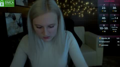 Snapshot of madam_ulis chatting on January 13, 6:16 pm Ulis online show from January 13, 6:16 pm