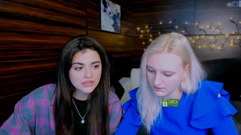Snapshot of madam_ulis chatting on January 21, 11:46 am Ulis online show from January 21, 11:46 am