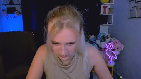 Snapshot of madam_ulis chatting on September 10, 1:44 pm Ulis online show from September 10, 1:44 pm