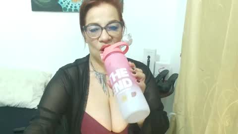 madame_desire_ online show from April 26, 12:47 pm