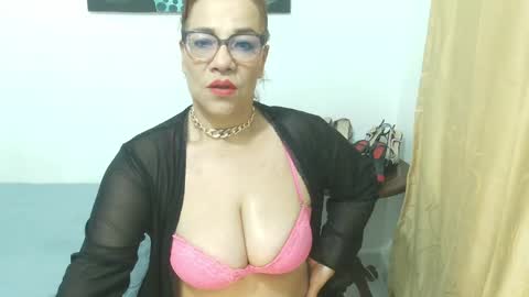 madame_desire_ online show from May 15, 11:39 am