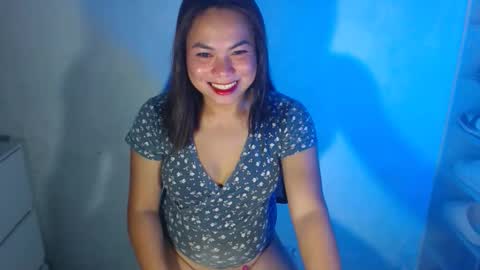 Snapshot of madame_ivy chatting on May 20, 10:32 am Ivy online show from May 20, 10:32 am