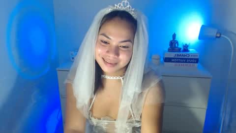 Snapshot of madame_ivy chatting on July 6, 10:56 am Ivy online show from July 6, 10:56 am