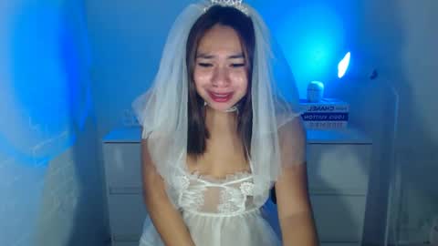 Snapshot of madame_ivy chatting on July 8, 7:02 am Ivy online show from July 8, 7:02 am