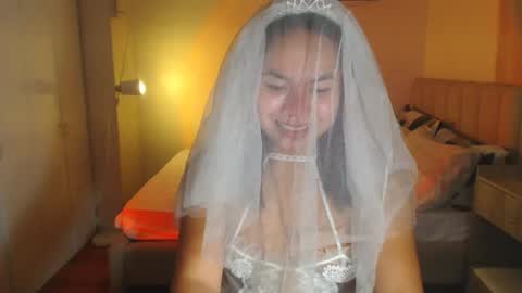 Snapshot of madame_ivy chatting on July 20, 6:06 am Ivy online show from July 20, 6:06 am
