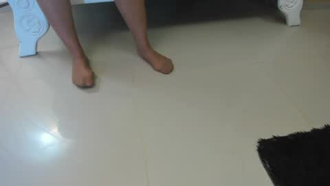Snapshot of madameheels_ chatting on June 1, 12:40 pm Madame Carla online show from June 1, 12:40 pm