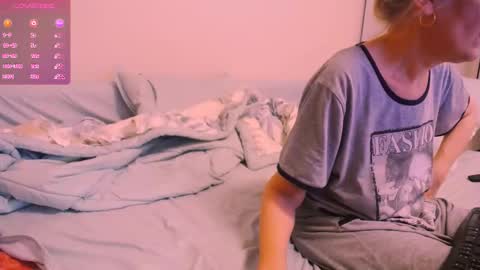 Snapshot of madamesquirttatti chatting on November 18, 6:56 pm MadameSquirtTatti online show from November 18, 6:56 pm