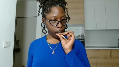 Snapshot of madamindigo chatting on January 15, 5:27 pm YourMadamIndigo online show from January 15, 5:27 pm