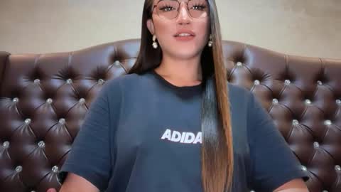 Alison Kloss online show from May 4, 11:45 pm