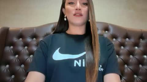 Alison Kloss online show from May 21, 11:45 pm
