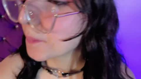 Snapshot of maddie_lesyouxxx chatting on May 29, 1:42 pm Madie online show from May 29, 1:42 pm