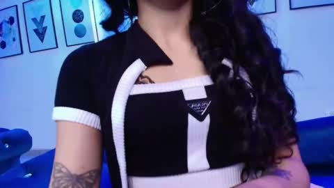 maddie_t18 online show from May 11, 4:04 pm