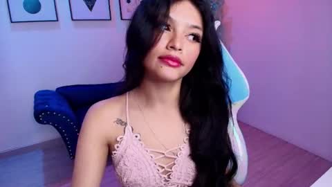 maddie_t18 online show from June 15, 11:56 am