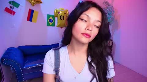 maddie_t18 online show from June 24, 11:42 am