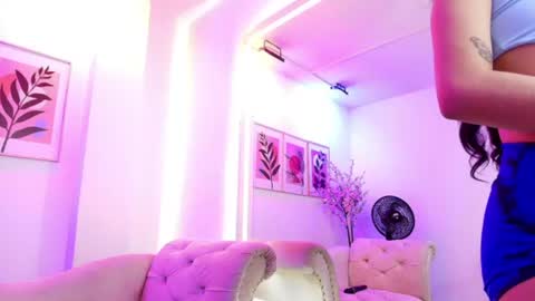 maddie_t18 online show from July 28, 12:48 pm