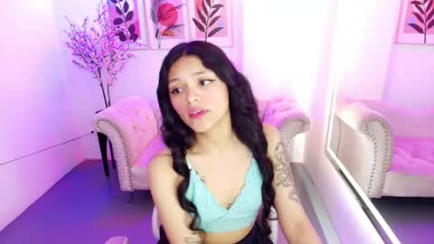 maddie_t18 online show from July 29, 11:19 am
