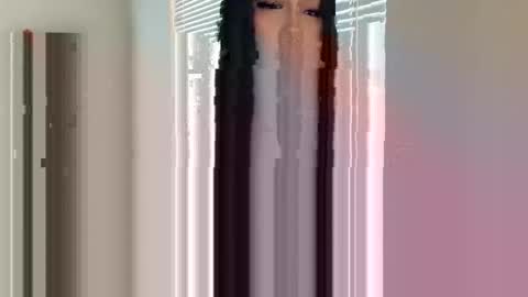 Snapshot of maddiexbell chatting on June 6, 9:52 pm maddiexbell online show from June 6, 9:52 pm