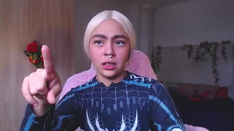 maddiie and clyde online show from November 12, 2:06 pm