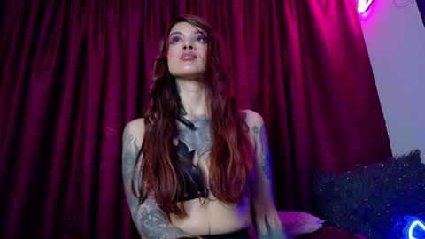 Snapshot of maddilust chatting on May 29, 7:45 pm Miss Lust online show from May 29, 7:45 pm