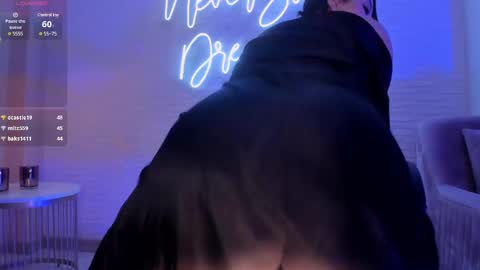 Snapshot of maddisonlowe chatting on March 11, 9:34 am Maddison online show from March 11, 9:34 am