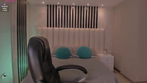 Maddison online show from June 22, 3:25 am
