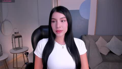 Snapshot of maddisontaylor chatting on May 9, 7:19 pm Maddison online show from May 9, 7:19 pm